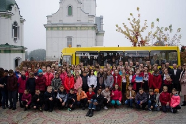 Учні Зборівської державної українській гімназії  тепер поїдуть 