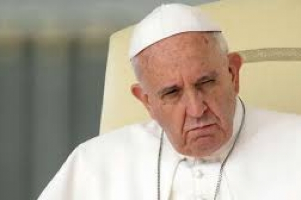 Папа римский украина белый флаг. Папа Римский. Злой папа Римский. Папа Франциск злой.