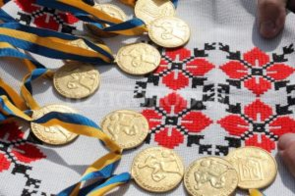 Скільки випускників Тернопільщини у 2018-му претендують на золоті медалі?