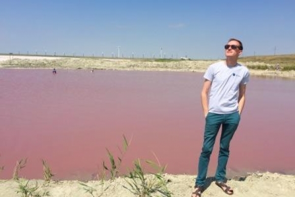 Тернополянин розповів про відпочинок на рожевому озері, аналогів якому немає в Європі (Фото)
