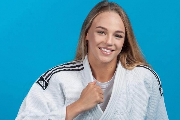 17-річна красуня із України дала жару на чемпіонаті світу