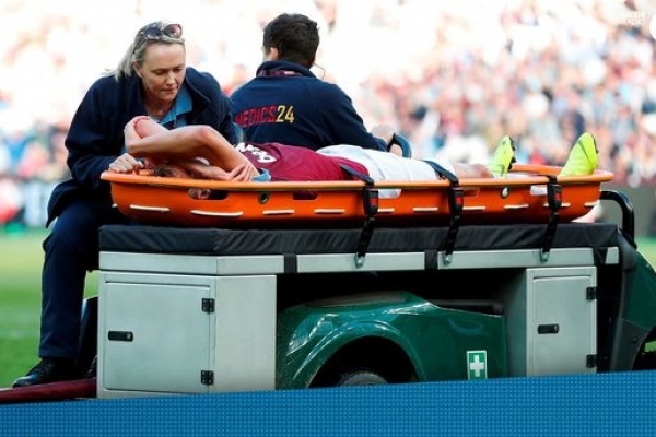 Зірковий український футболіст отримав страшну травму (Фото)