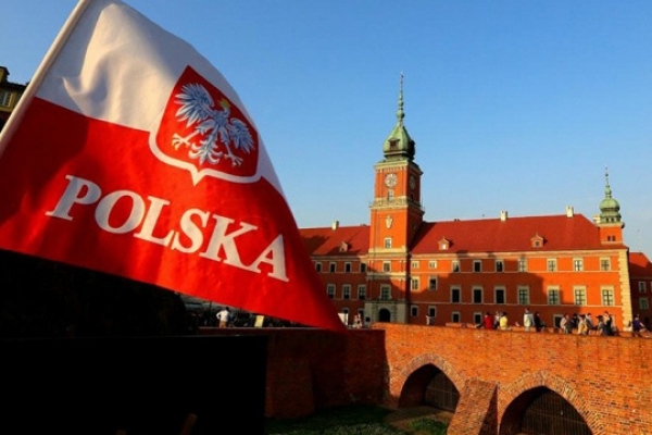 Польща за рік видала українцям майже 850 тисяч віз